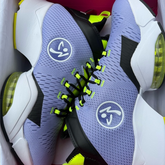 Zumba purple shoes size 11 NWB - Picture 2 of 2